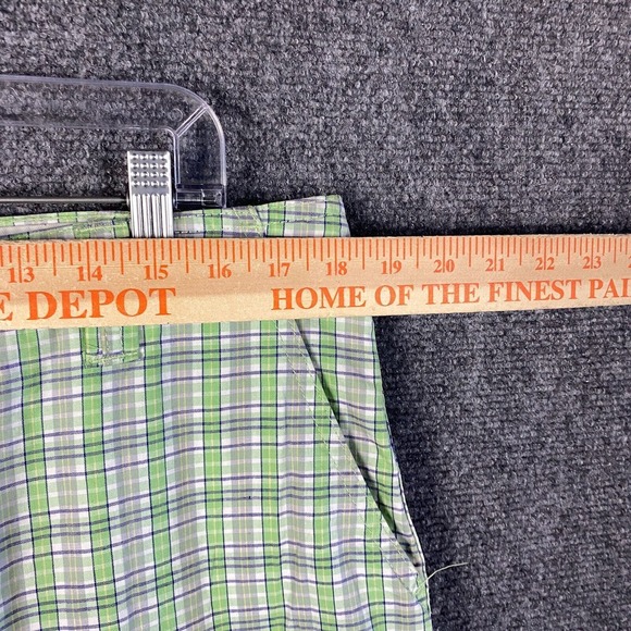 Izod Cargo‎ Shorts Men's Size 36 100% Cotton Plaid Green Adults - Picture 3 of 9